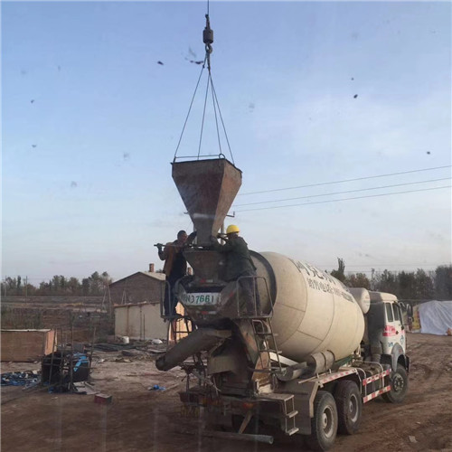 河东区“精准瞄准”—— 吊车的 “定位导航” 技术